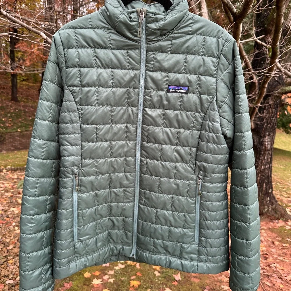 Patagonia Women's Nano Puff® Jacket Size: Medium Color: Green - Picture 1 of 7